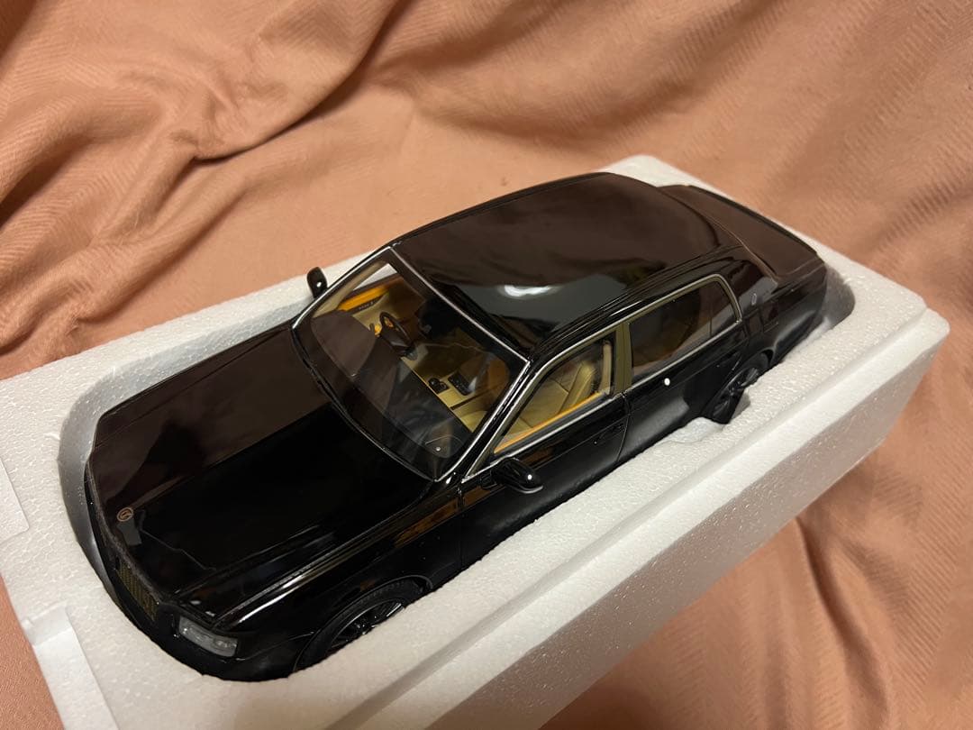 京商 1/18 samrai トヨタ センチュリー GRMN