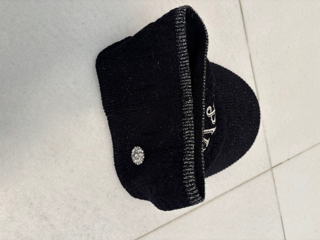 Runa様 & LONA 2024黒 ニットバイザー ストーン付き 超美品