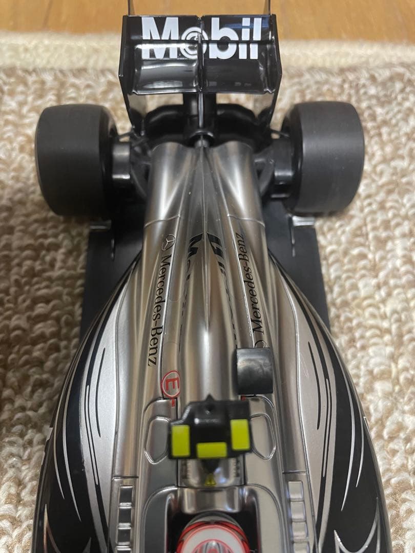 F1 マクラーレンＭＰ4-29 1/18 マグヌッセン