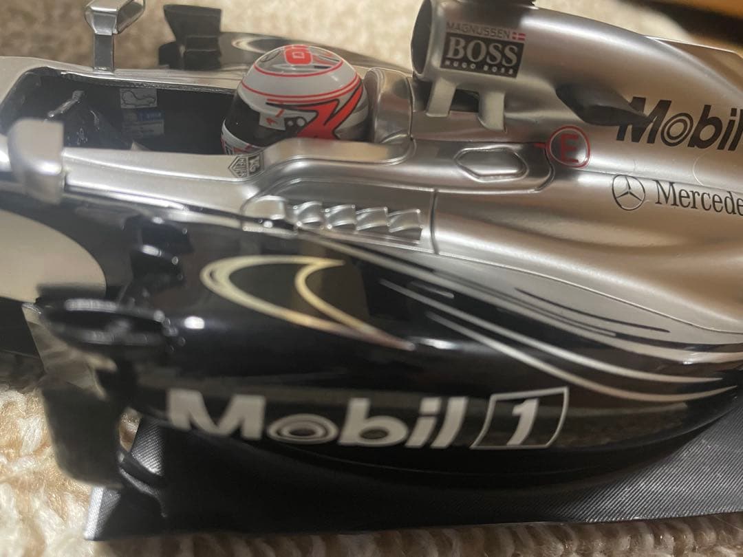 F1 マクラーレンＭＰ4-29 1/18 マグヌッセン