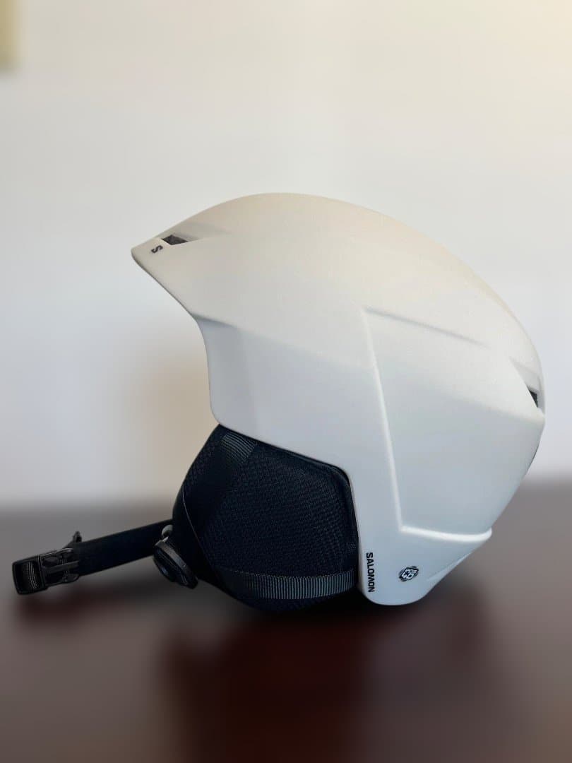 salomon スノーボードヘルメットPIONEER LT ROUND FIT