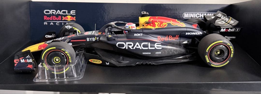 MINICHAMPS 1/18 レッドブル RB18 RB19 RB20 3台