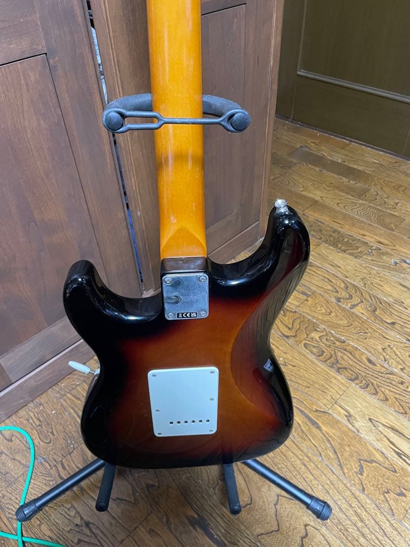 【美品】Squier Stratocaster 【ほぼ新品】