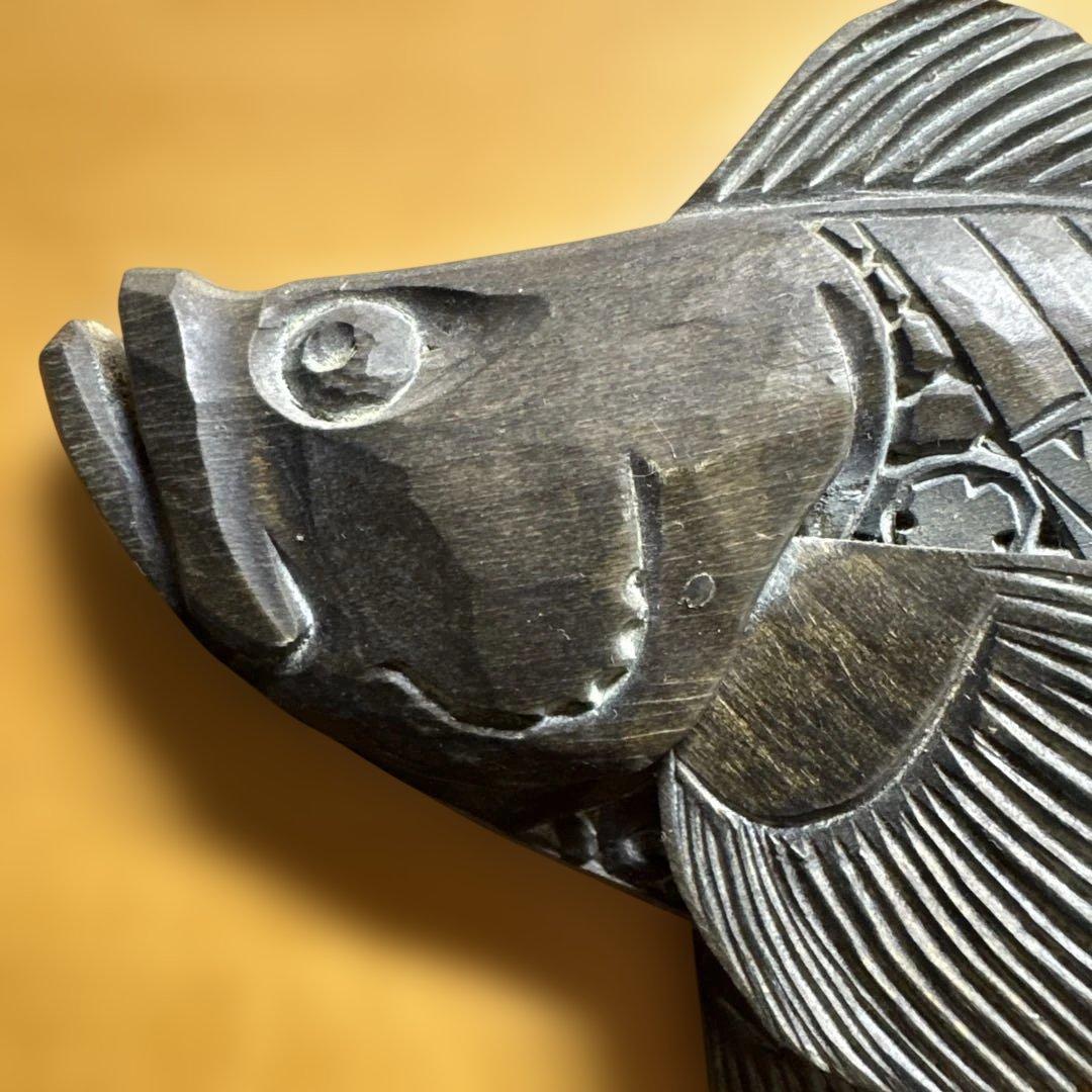 阿部紀男「魚」アイヌ文様パネル張り