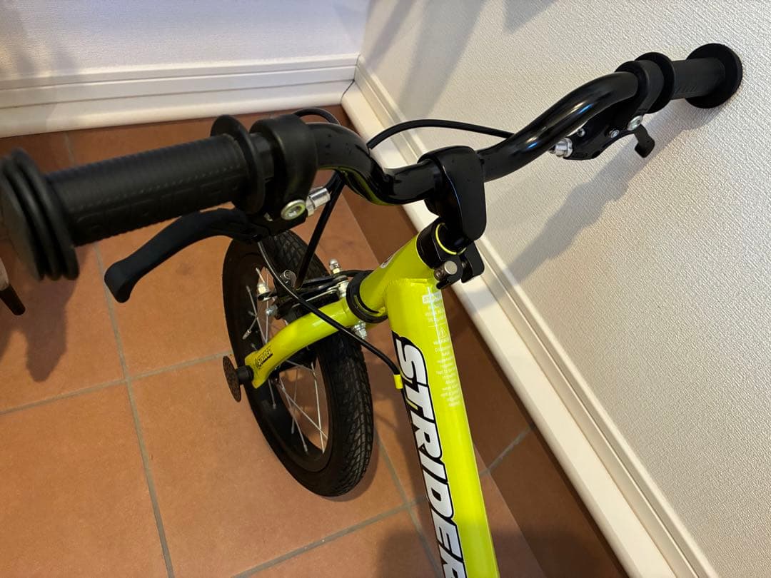 【完成品発送】STRIDER ストライダー 14x ライムイエロー