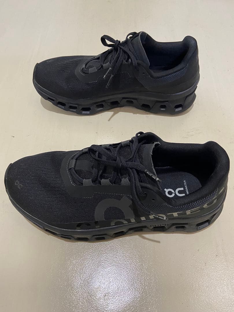 スパイク・シューズ On Cloudmonster 27.5cm