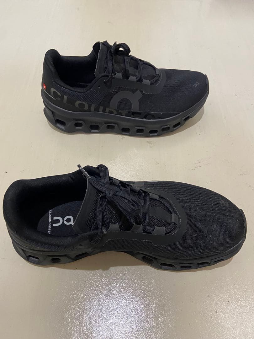 スパイク・シューズ On Cloudmonster 27.5cm