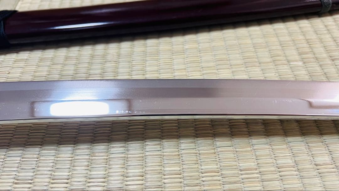 模造刀 陣太刀 源義経太刀拵え 茶呂塗り鞘 刃文直刃 龍目貫 251020-3