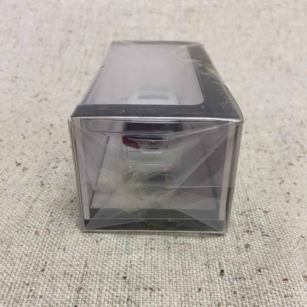 GCD トヨタ アルファード ホワイトパール　1/64