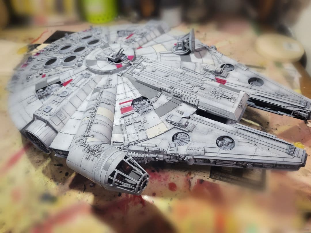 ミレニアム・ファルコン 1/72スケールモデル　完成品