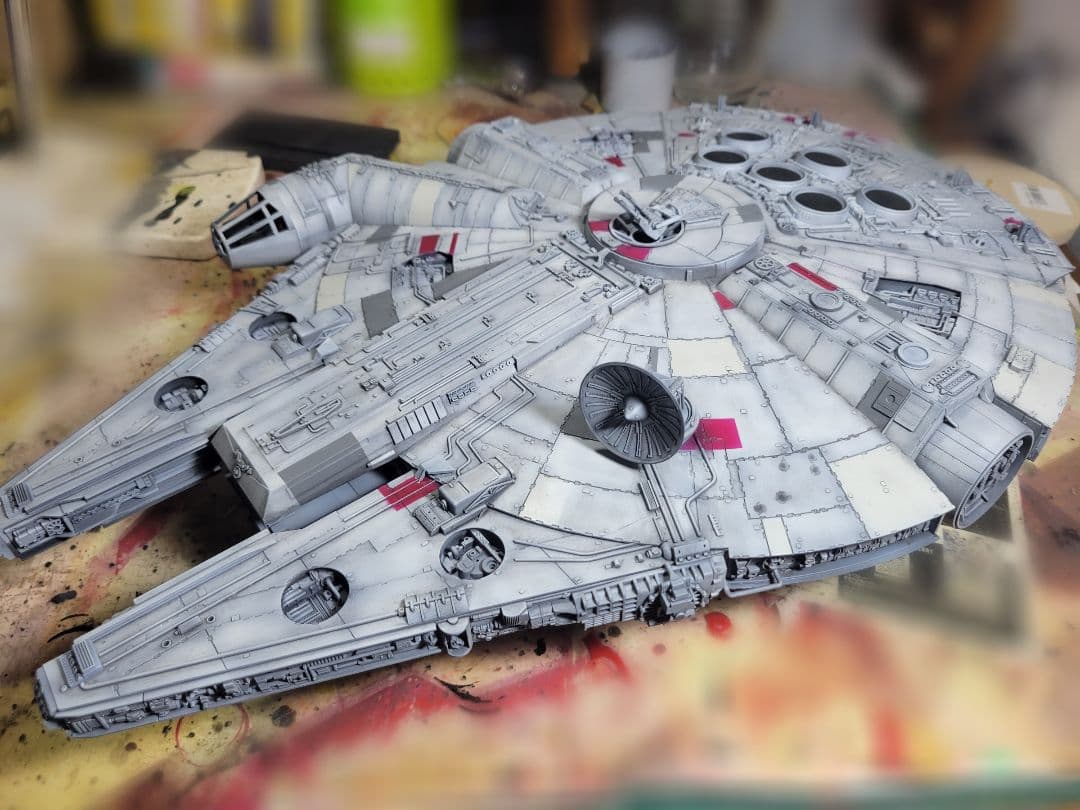 ミレニアム・ファルコン 1/72スケールモデル　完成品