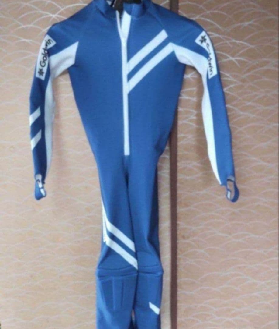 ほぼ新古品 GOLD WIN ゴールドウィン Jr.ワンピース