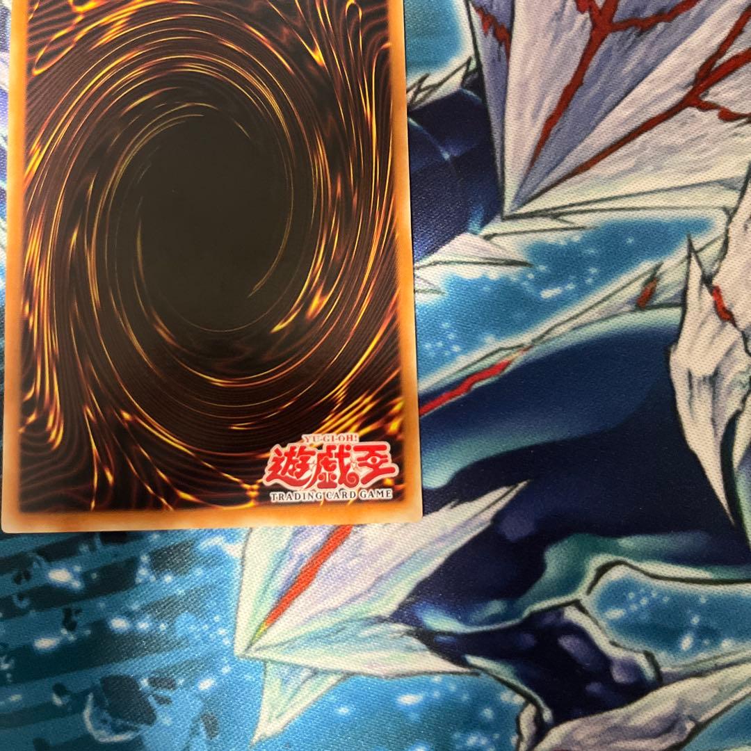 遊戯王　旧亜版アジア版　暗黒騎士ガイア　ウルトラレア　　LOB-006