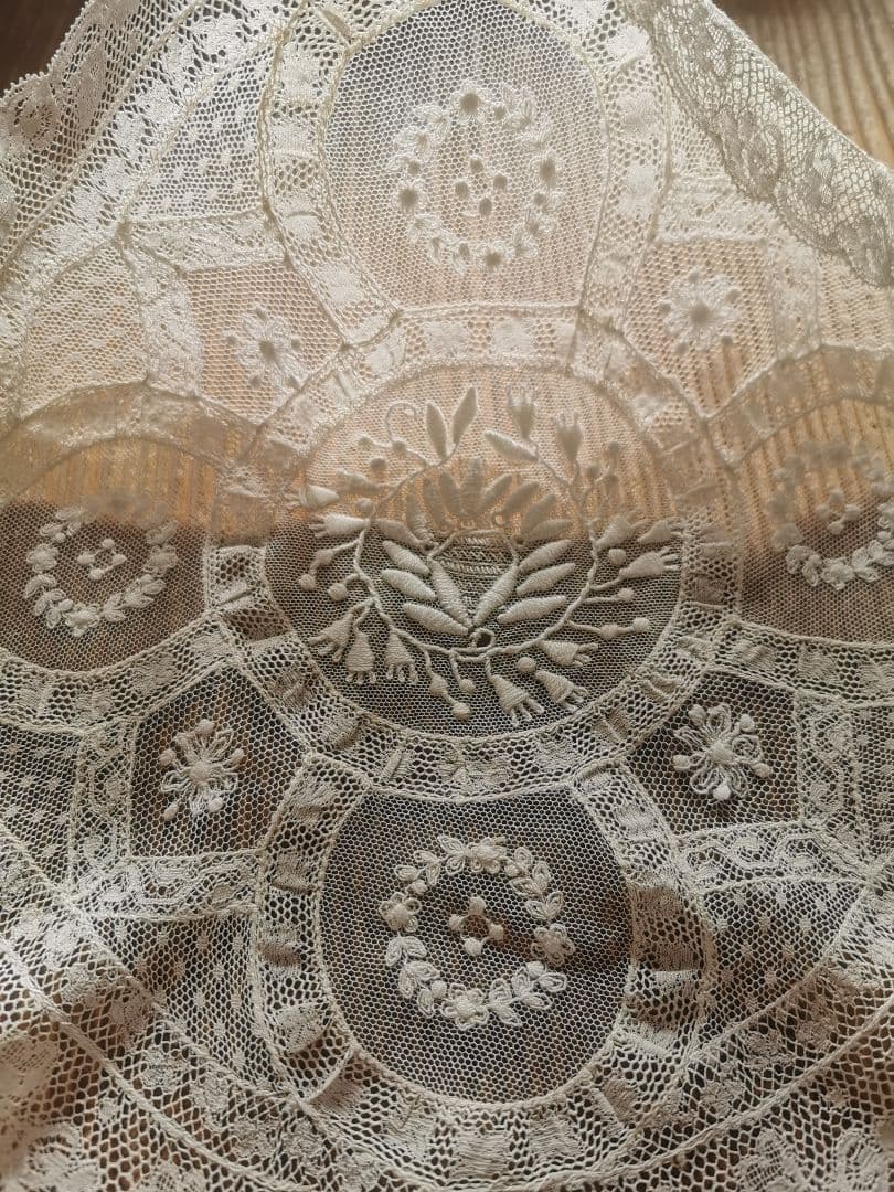 アンティーク ノルマンディーレースドイリー