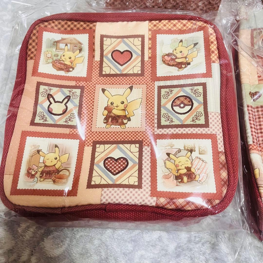 Pikachu’s Sweet Delivery ピカチュウ