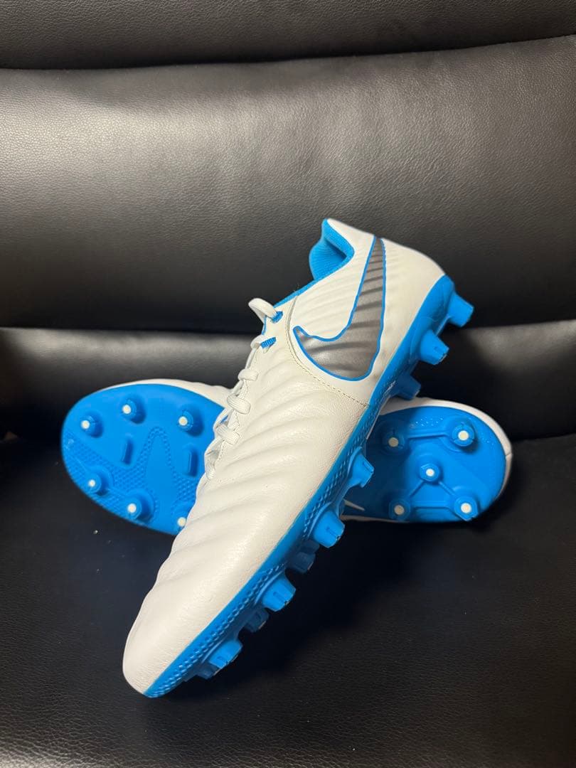 Nike Tiempo ホワイト/ブルー サッカーシューズ