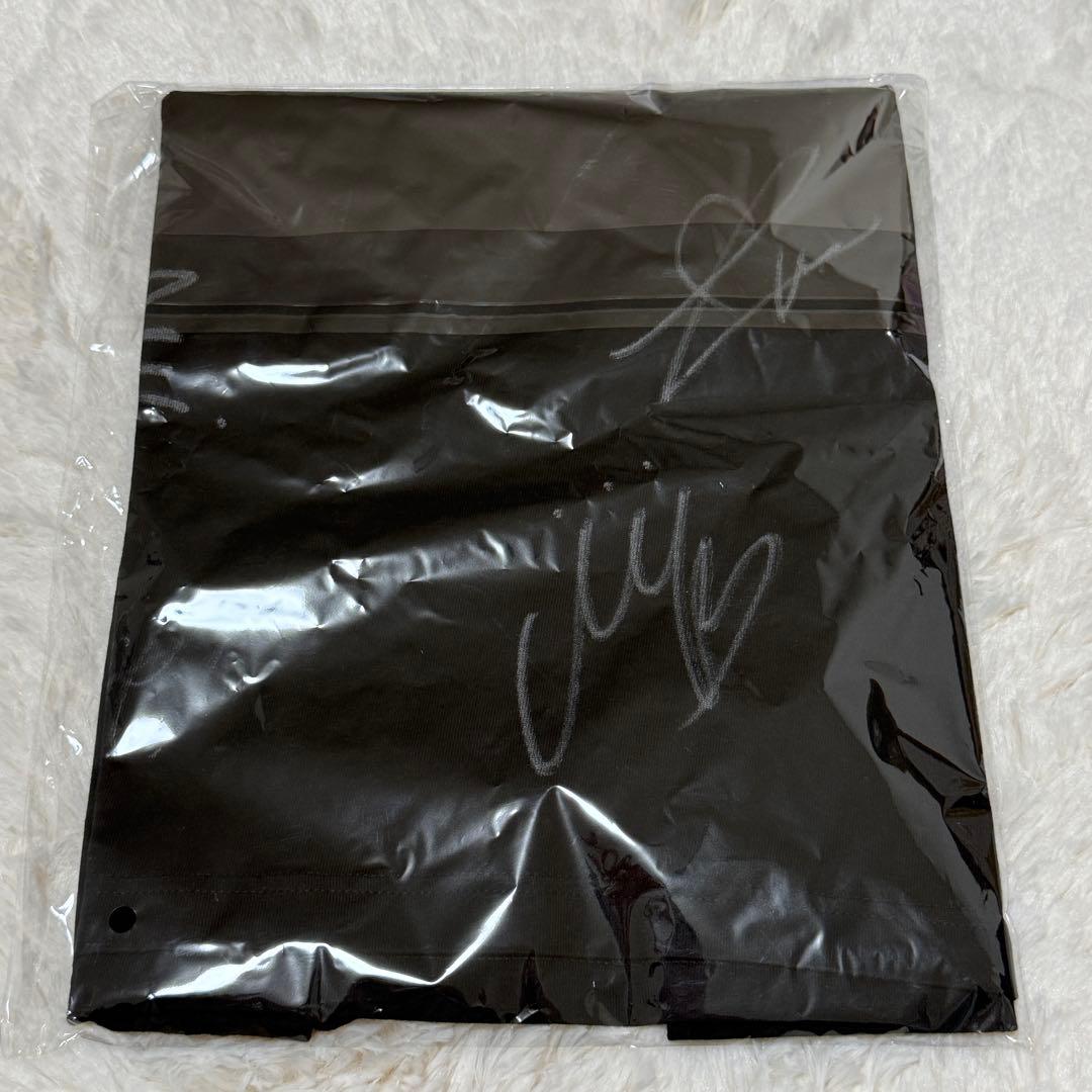 itzy 当選品 サイン入り Tシャツ イェジ リア リュジン チェリョン ユナ