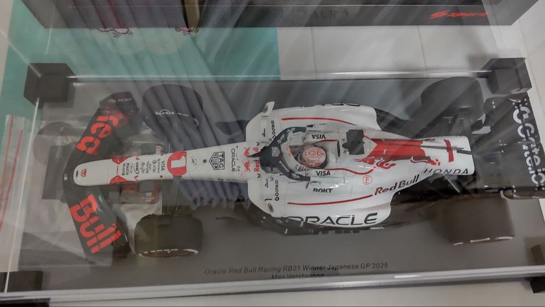 スパーク 1/18 レッドブル RB21 日本GP フェルスタッペン