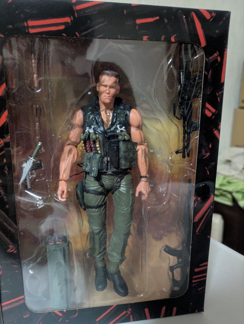 訳有特価★新品★コマンドー　フィギュア★30周年記念★シュワルツェネッガー★