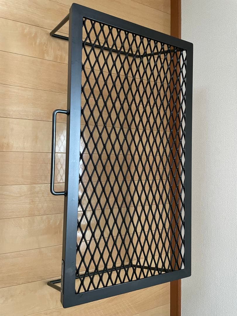 サンゾー工務店　アイアンテーブル　丘キャンパーズ（コラボ限定品）