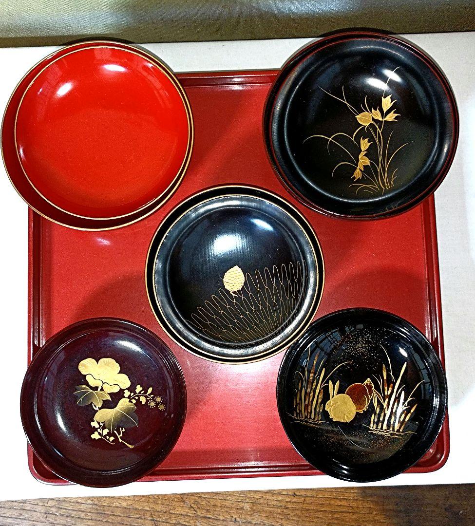 金蒔絵漆器セット(金蒔絵椀2客、輪島朱塗椀1客、蒔絵皿2客、輪島塗膳1膳)