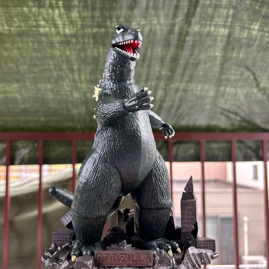 ゴジラ　フィギュア　GODZILLA