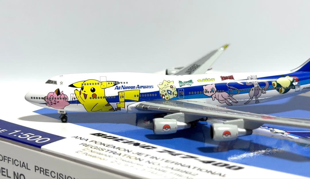 全日空商事 1/500 B747-400 ANAポケモンジェット NH50028