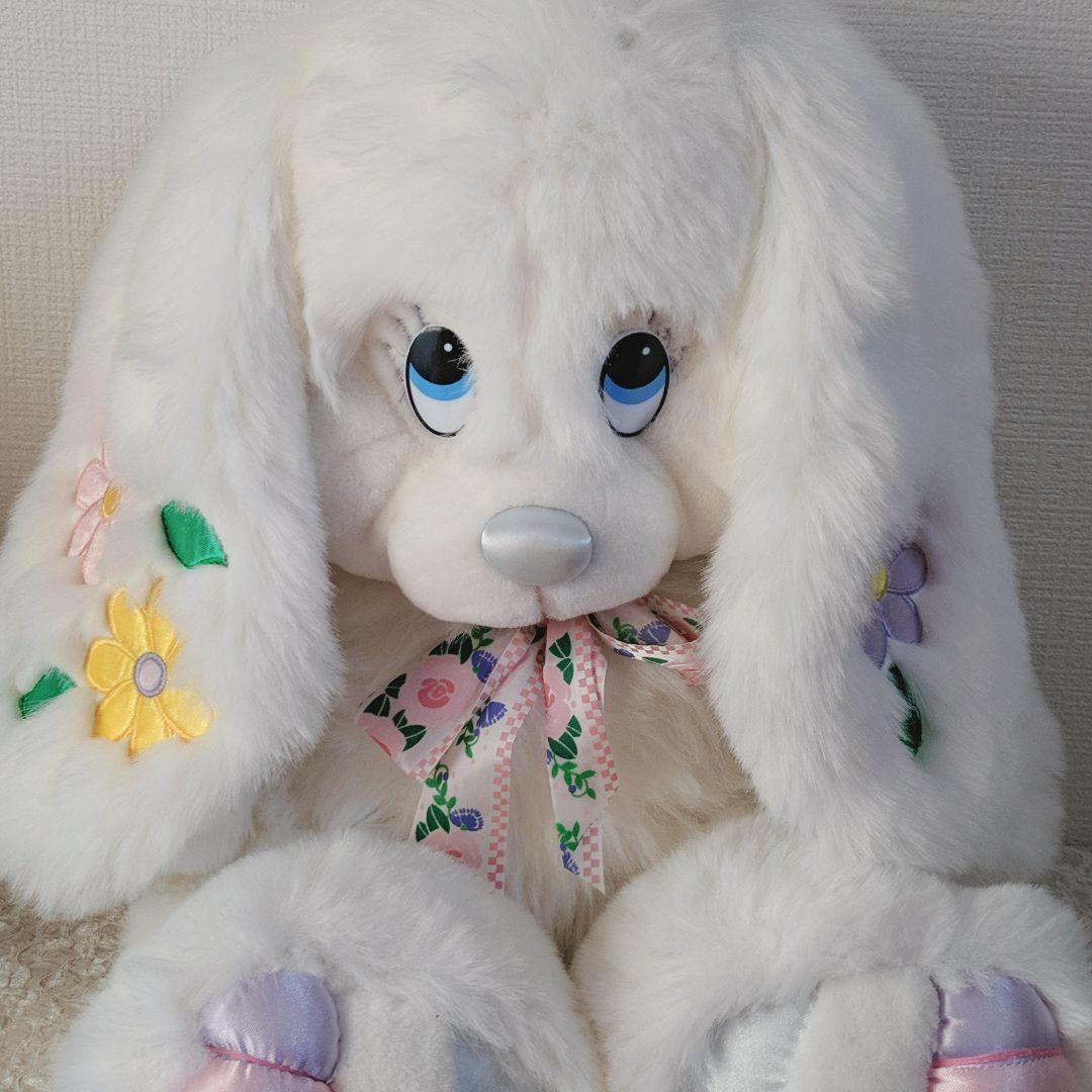 アンティーク コレクションうさぎぬいぐるみ 花の刺繍付き