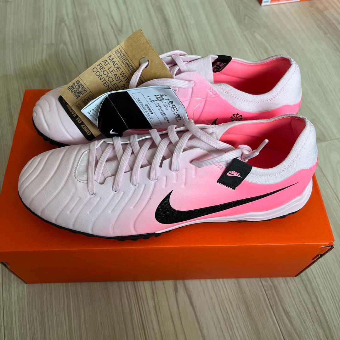 Nike トレーニングシューズ ピンク/ホワイト 新品　27 ティエンポ