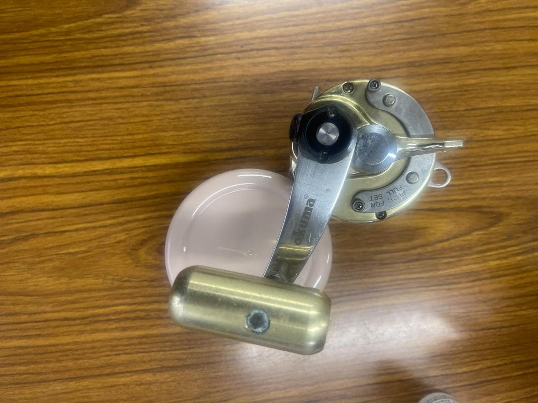 金色 スピニングリール 緑の糸付き　PE