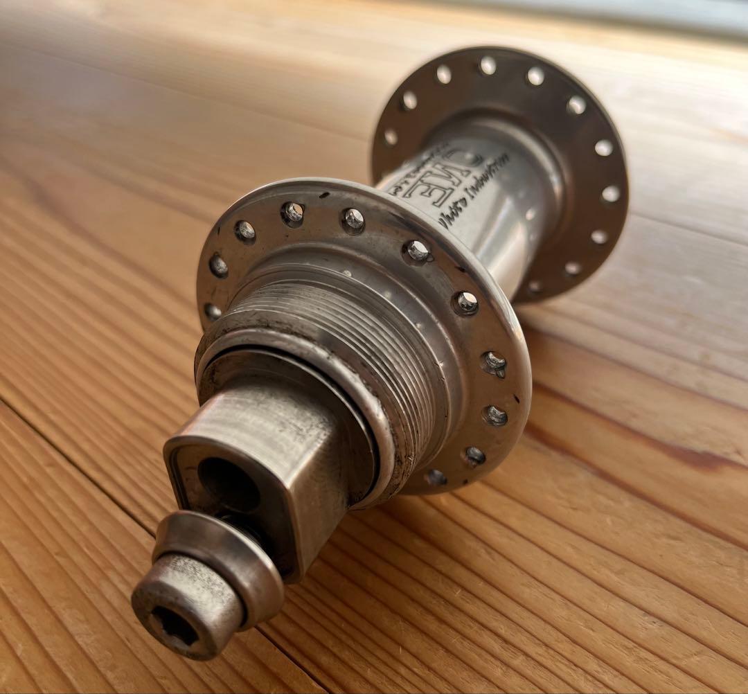 WHITE INDUSTRIES Eric's Eccentric ENO ハブ