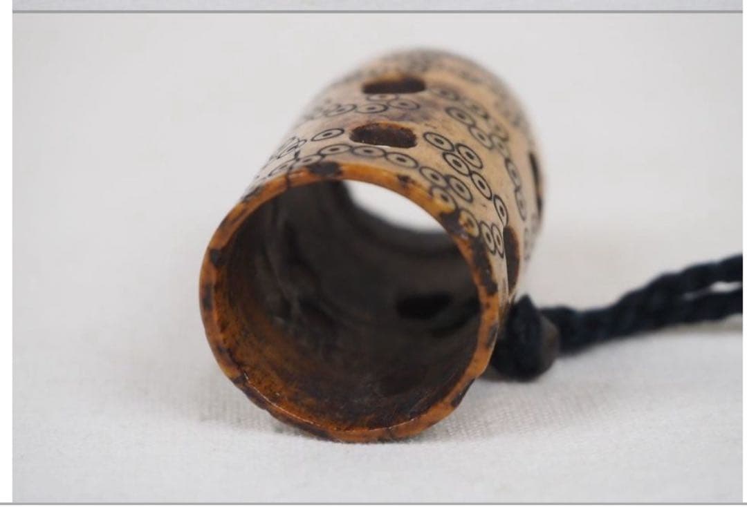 送料無料　江戸時代　提げ物　緒締め玉根付　検/根付印籠翡翠珊瑚琥珀印籠煙草入煙管