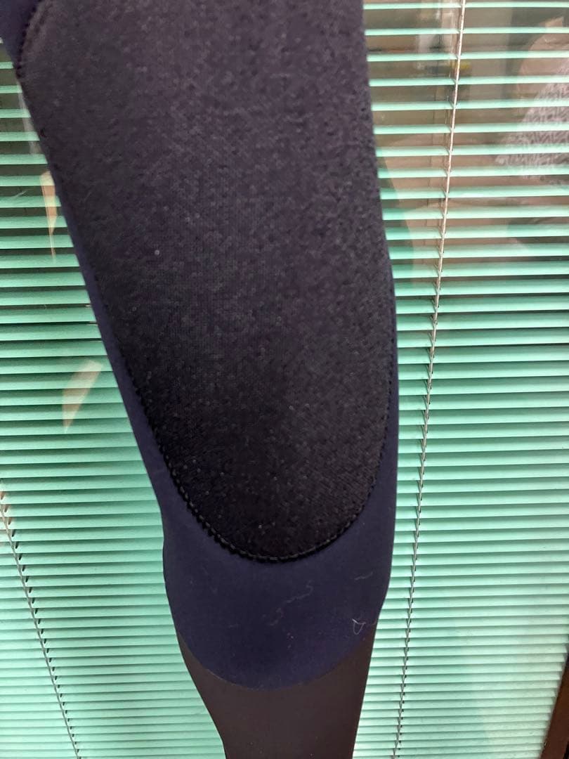 値下げ！激美品ＶＩＥＷ 4mmX3mm Ｌサイズ 起毛セミドライフルスーツ