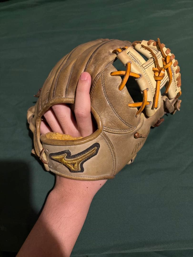 Mizuno Pro 硬式グローブ 右投げ ベージュ