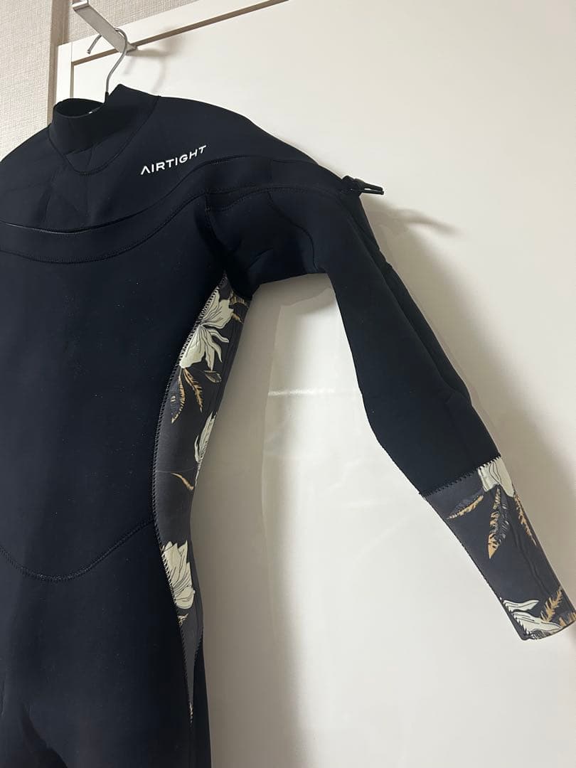 【数回着用】AIRTIGHT ウェットスーツ　レディース