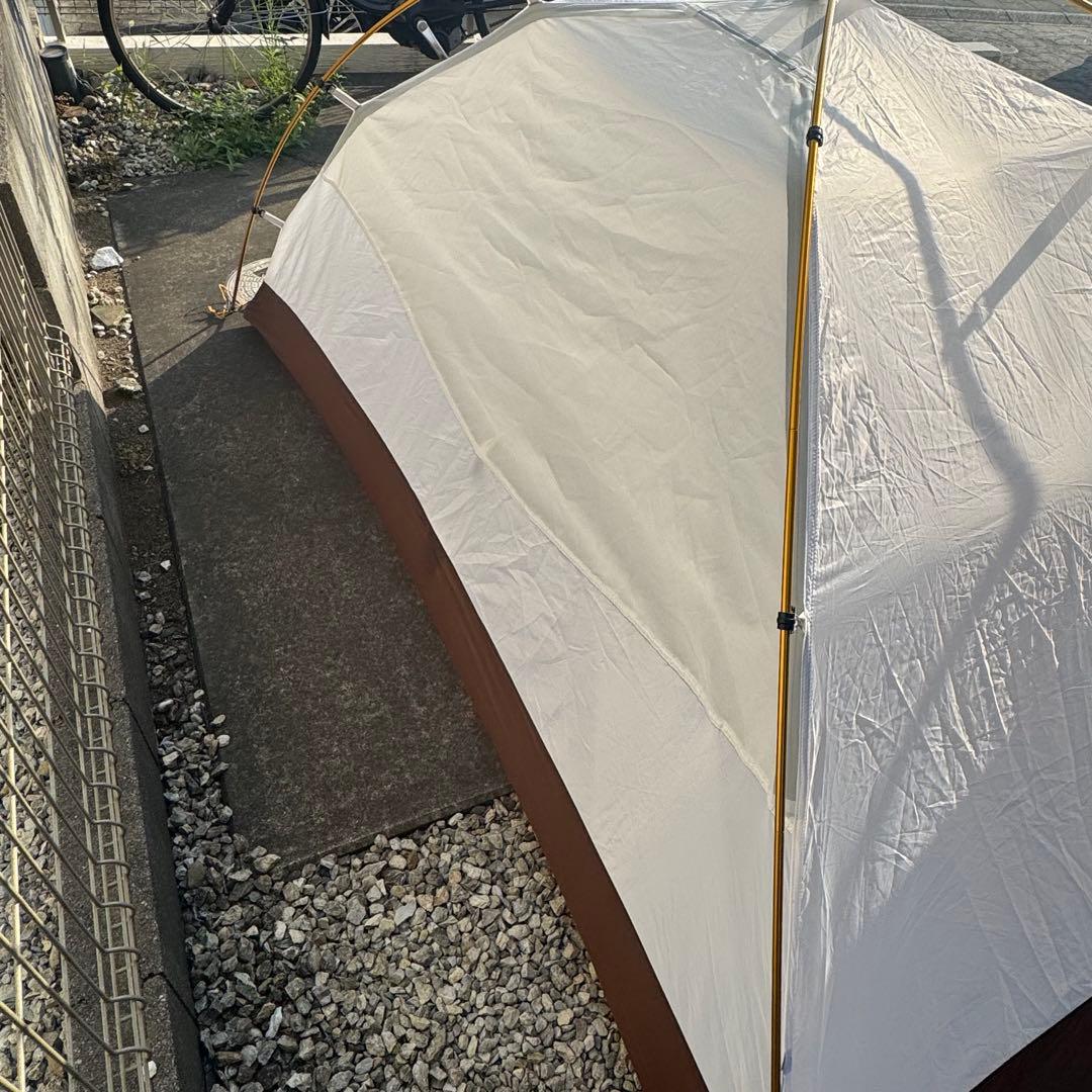 人気モンベル　クロノスドーム2 山岳テント　オレンジ　軽量コンパクト