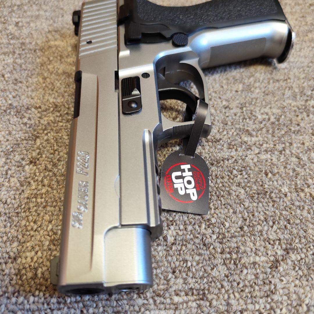 東京マルイ SIG SAUER P226 E2 ステンレスモデル