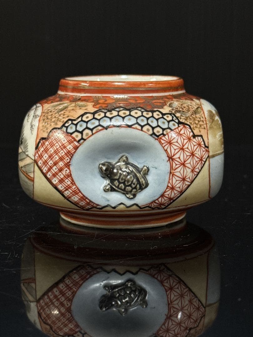 明治期 九谷焼 細密赤絵錦 窓絵亀人物図 盃台 酒器