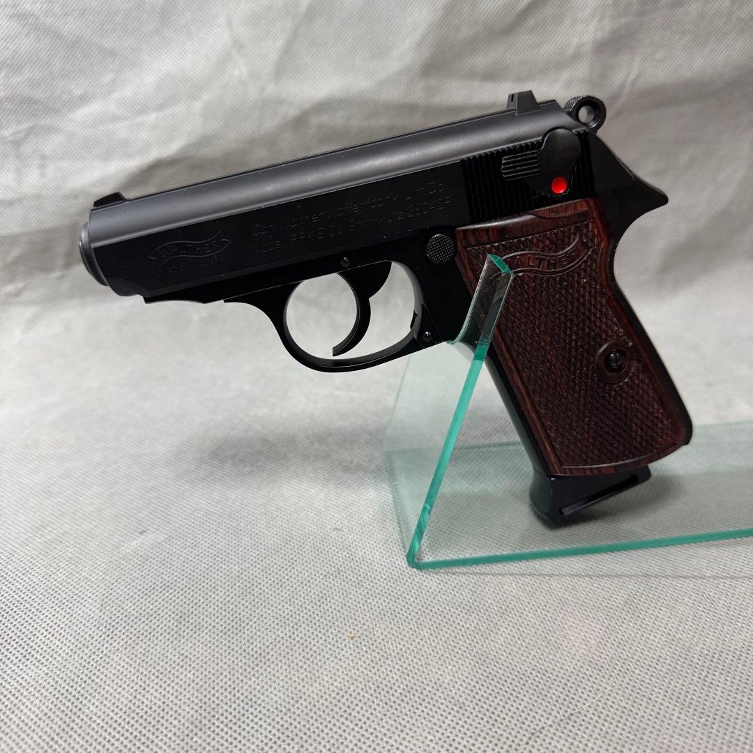 マルゼンワルサーPPK/S ブラックモデル　パンドラアームズウッドグリップ