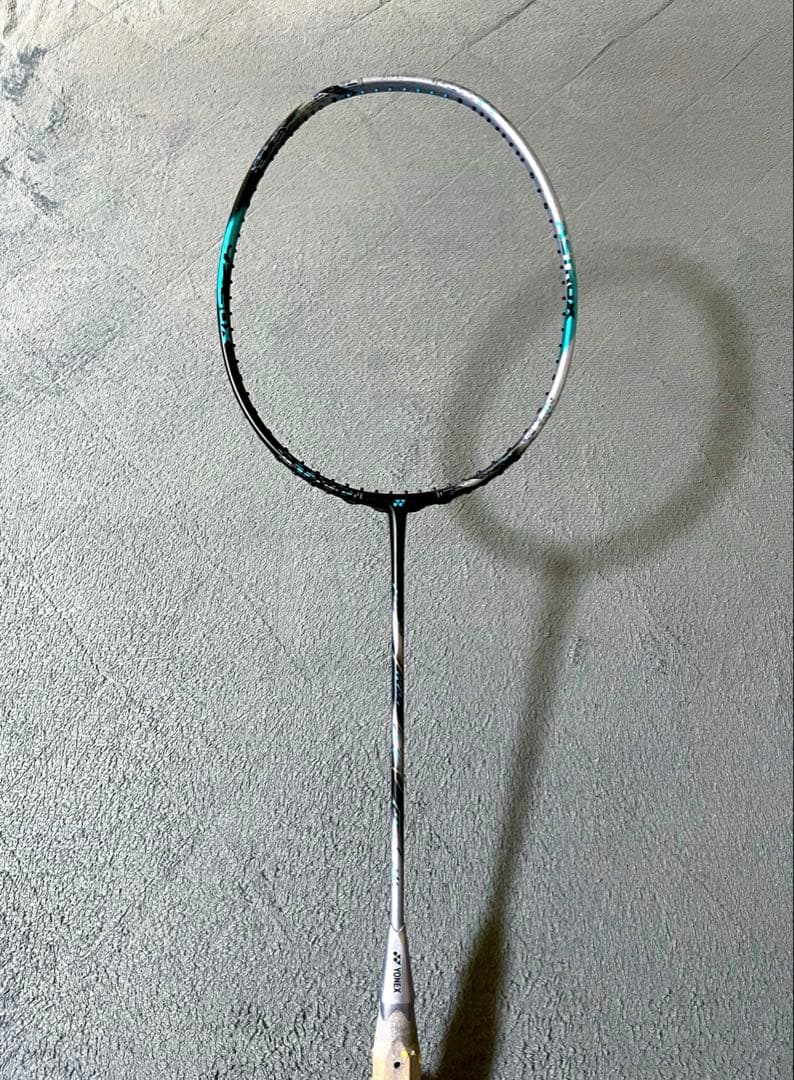 YONEXアストロクス88Dプロバドミントンラケット4U5