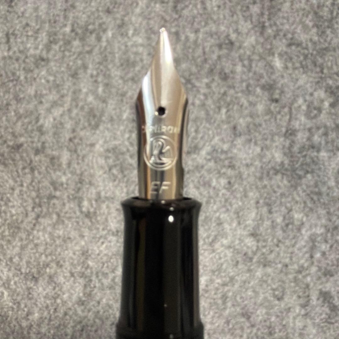 レア☆新品未使用 ペリカン M215 トラディショナルブラック ニブEF 極細☆