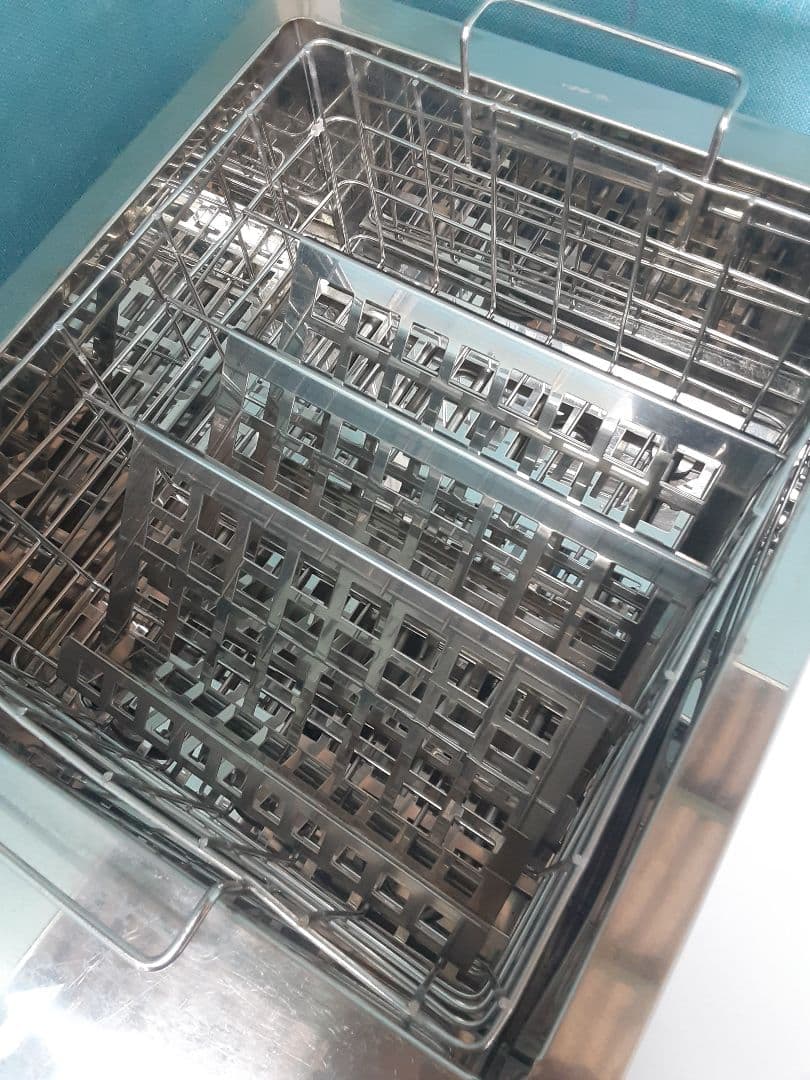 エイシン電機　卓上電気ウォーマー？　煮沸消毒？　単相200V 　画像で判断下さい