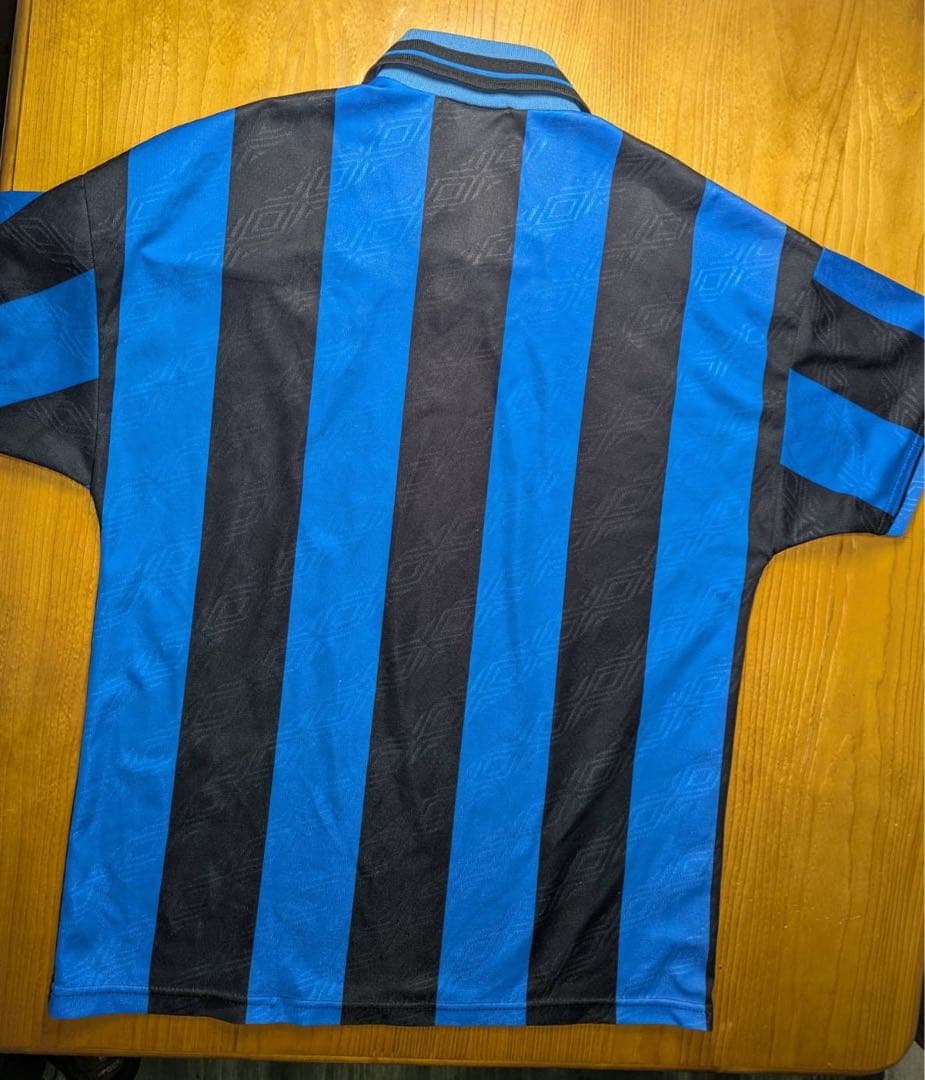 インテル・ミラノ Umbro シャツ Mサイズ