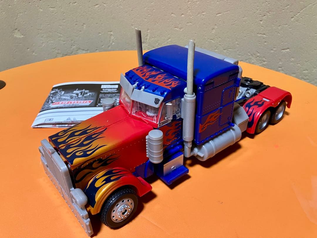 RA-01 オプティマスプライム　トランスフォーマー オートボット