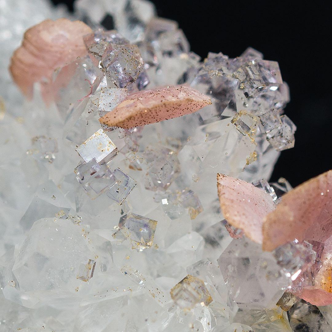 中国 ロードクロサイト フローライト 天然石 原石 鉱物標本 鉱石 蛍石 713