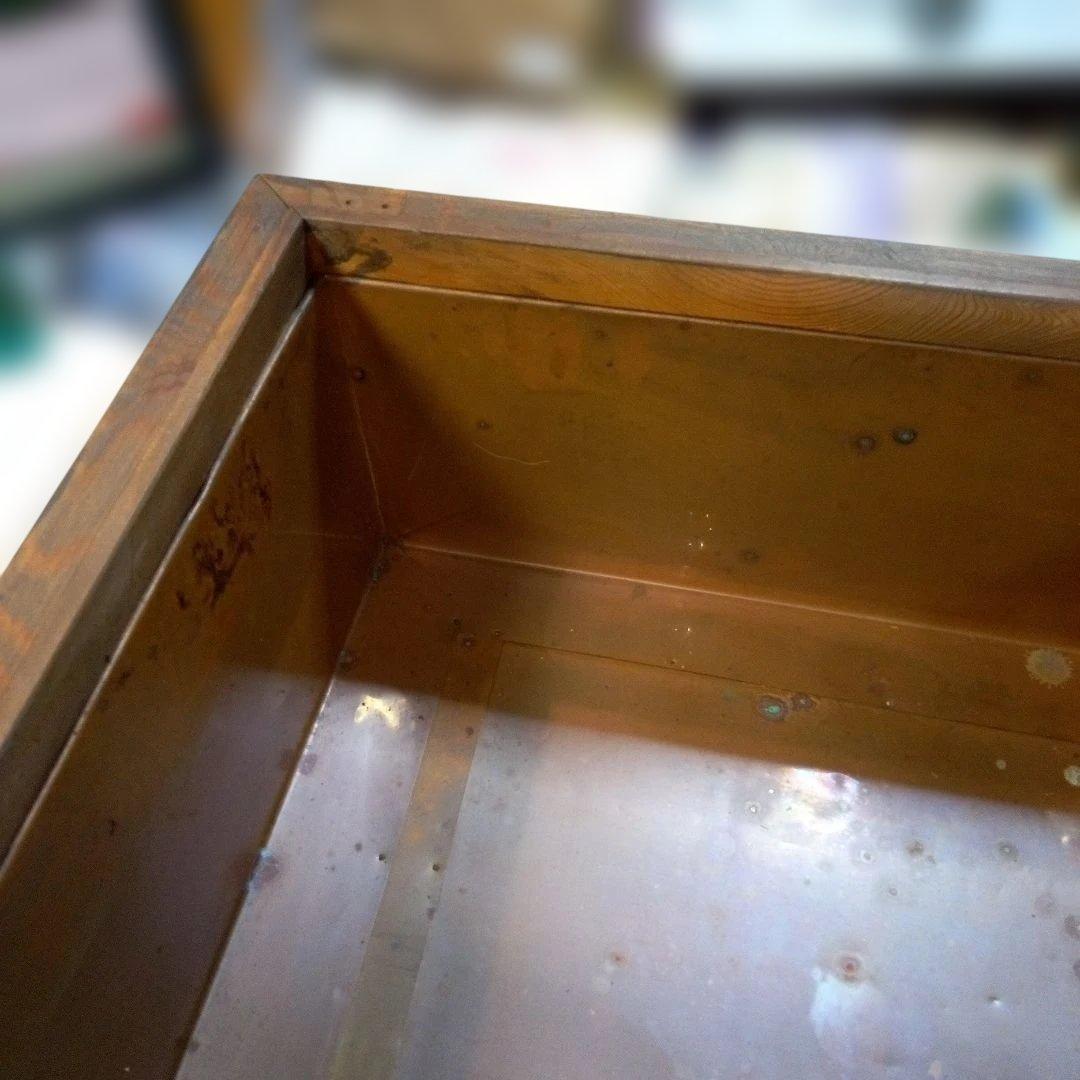 木製の長火鉢　インテリア　オブジェ　ディスプレイ　置物　工芸品　レア　希少