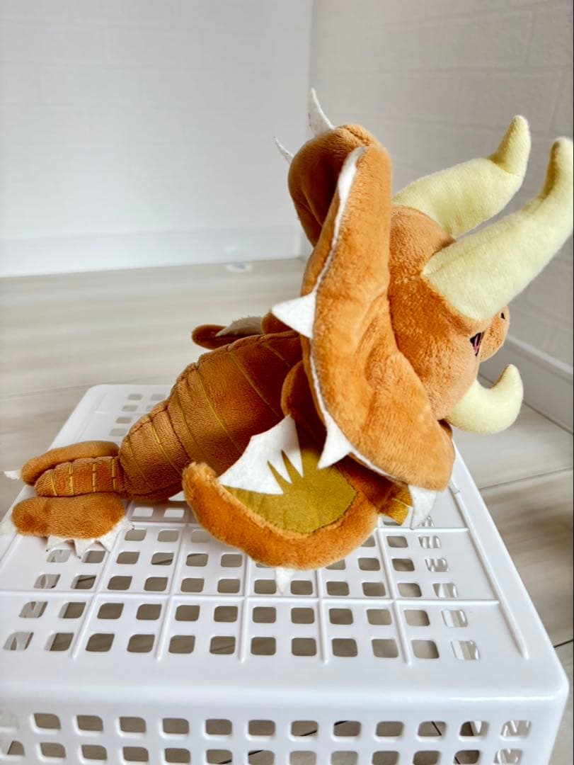 【絶版】ディアブロス モンスターぬいぐるみ 「モンスターハンター：ワールド」