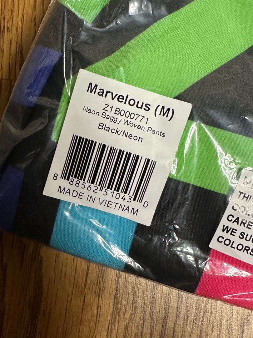 新品　正規品　ズンバ　M ネオン　バギーパンツ