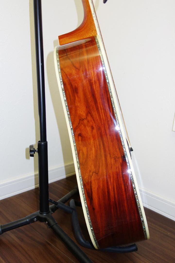 Toya Guitar　TD-80　イングルマンスプルース＆ココボロ単板