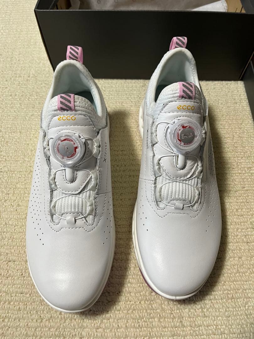 「断捨離SALE中‼️」‼️ecco ゴルフシューズ BOAシステム ホワイト